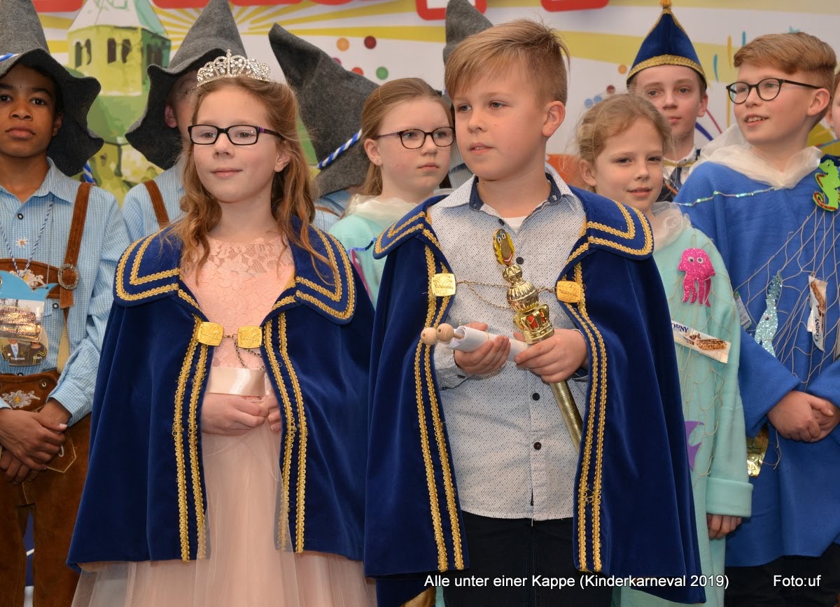 Kinderprinzenpaar auf der Bühne